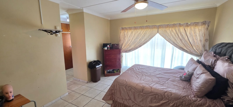 4 Bedroom Property for Sale in Meiringspark North West